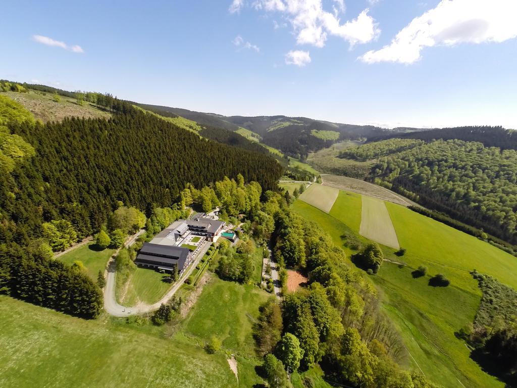 Waldhaus Ohlenbach Hotel Шмаленберг Екстериор снимка