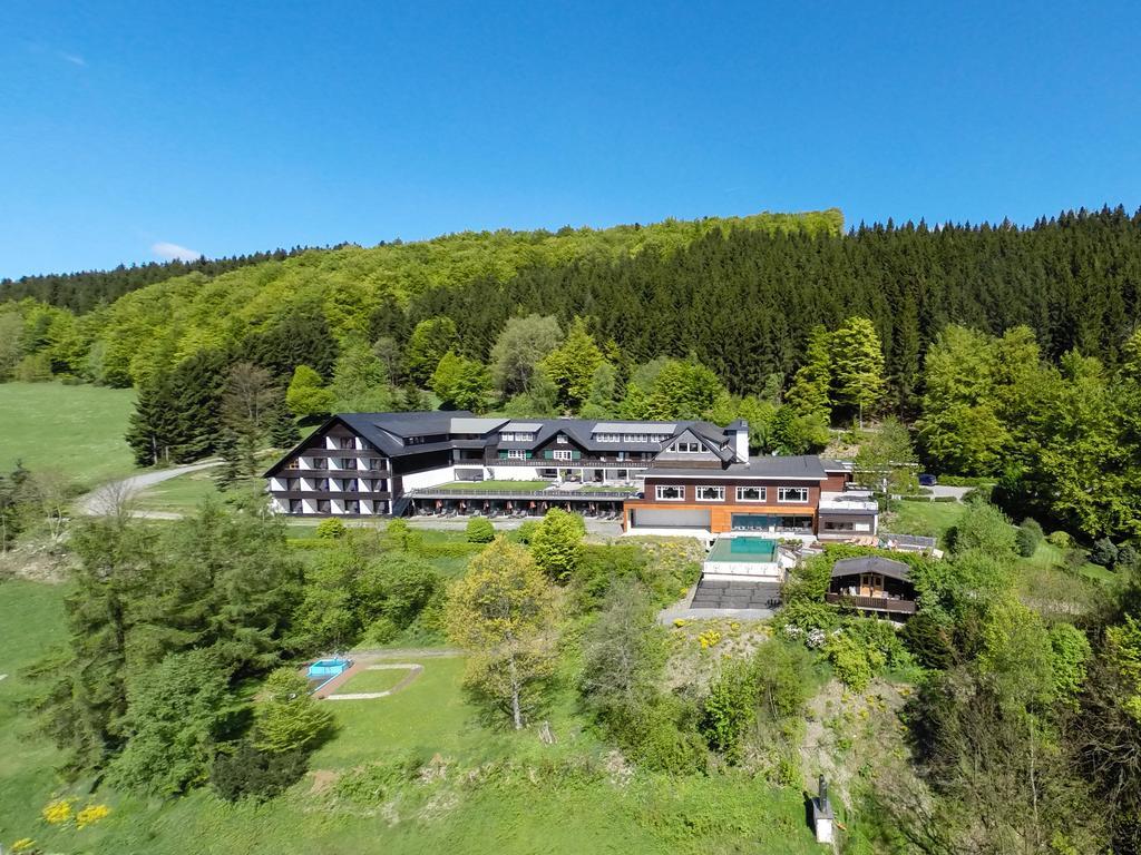 Waldhaus Ohlenbach Hotel Шмаленберг Екстериор снимка